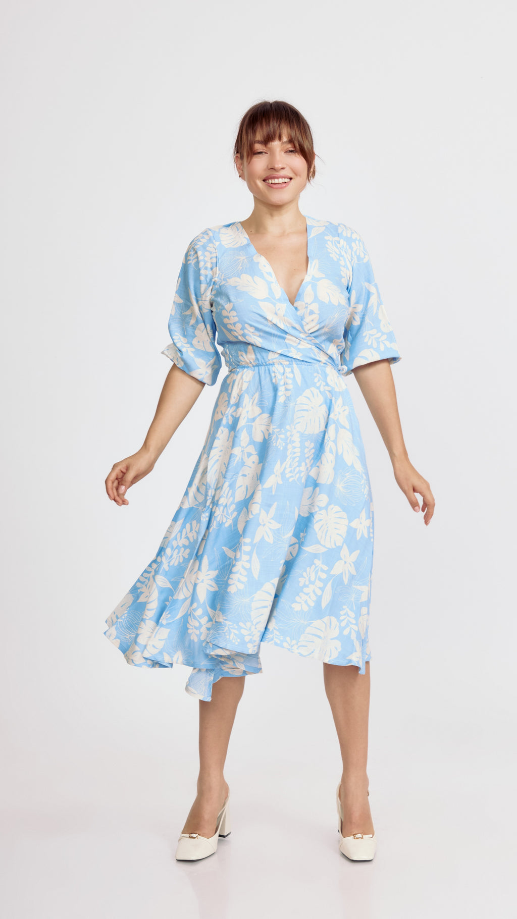 Vestido Envolvente Floral Celeste