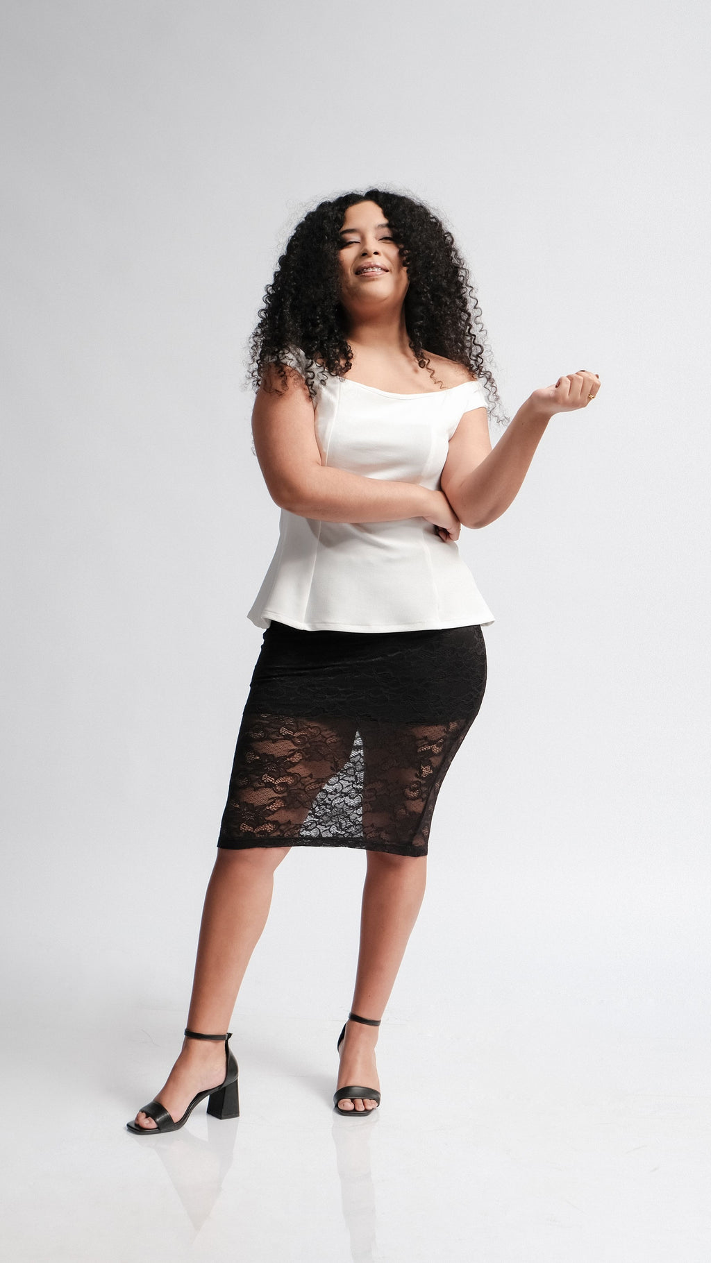 FALDA DE ENCAJE ANDREA