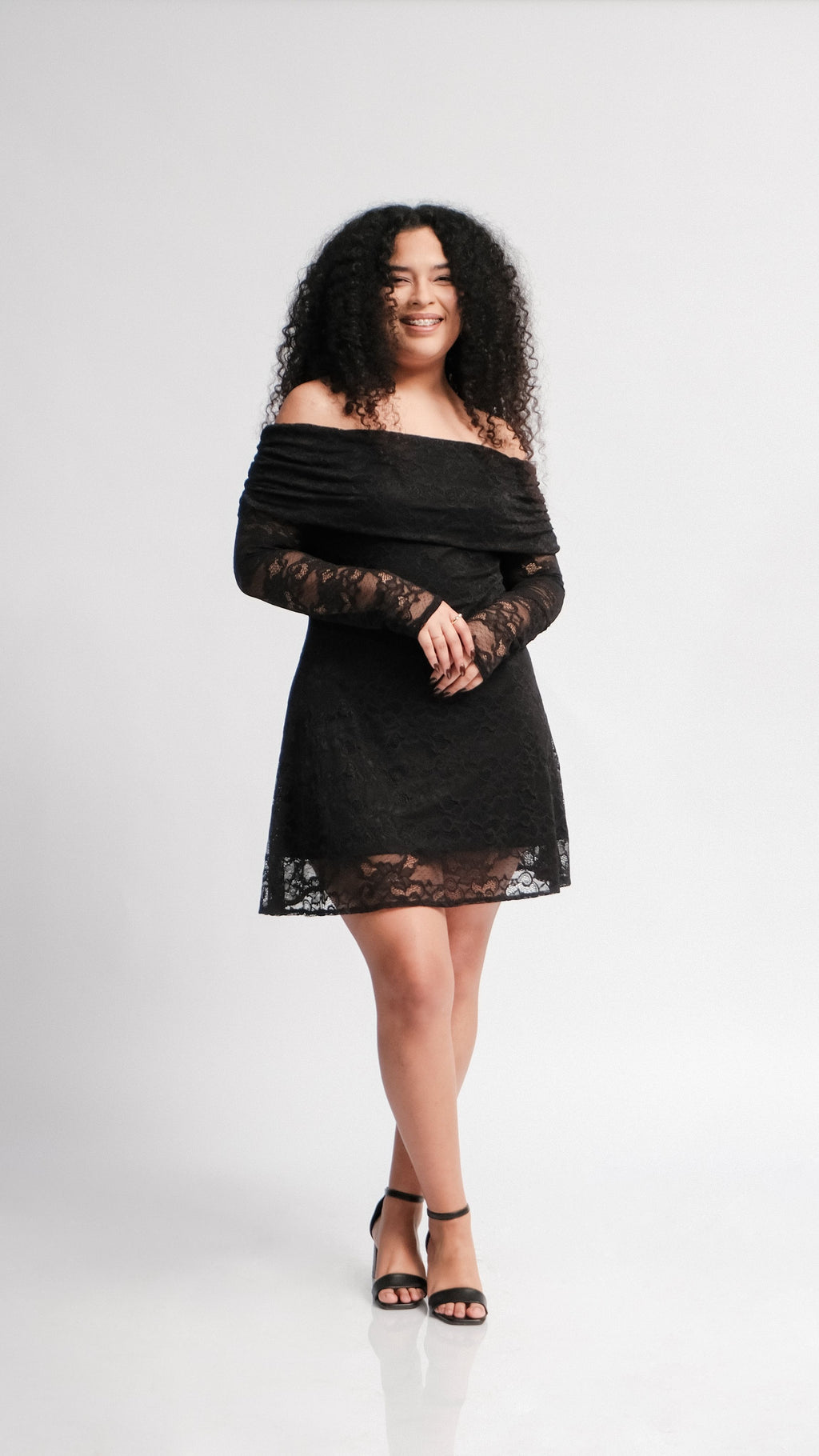 VESTIDO DE ENCAJE OFF SHOULDER ROCIO