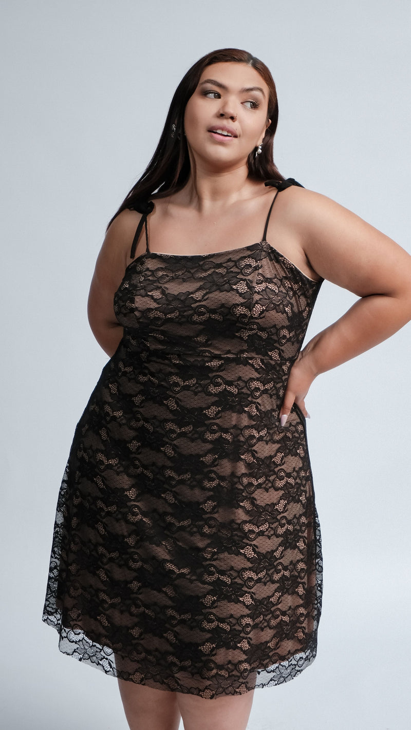 VESTIDO DE ENCAJE ELEGANTE KAREN