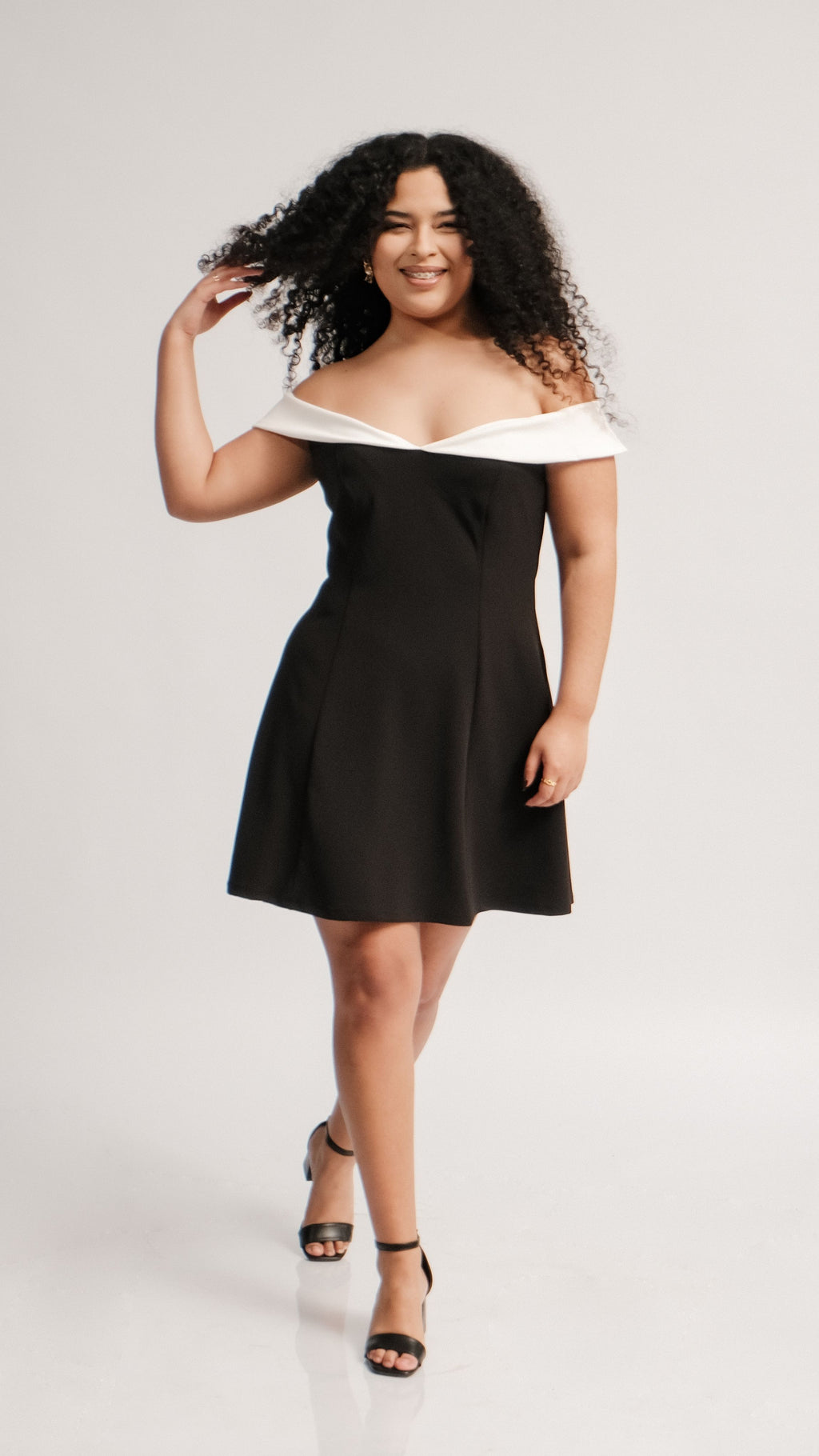 VESTIDO BI COLOR KORINA NEGRO